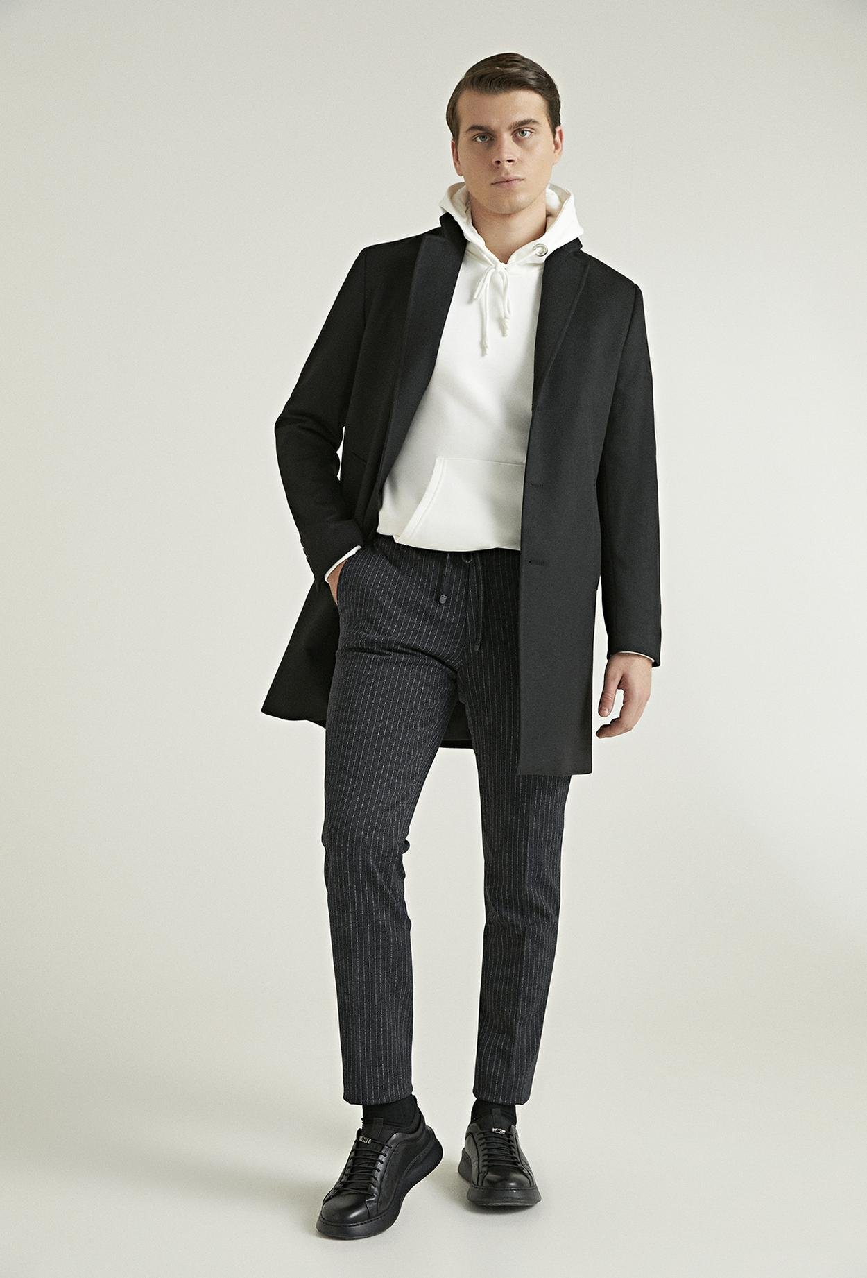 Ds Damat Regular Fit Siyah Viskon Karışımlı Palto