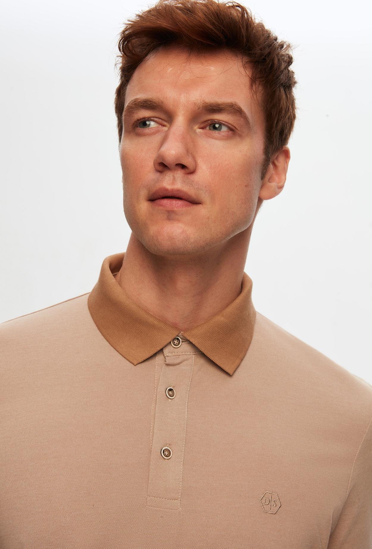 Ds Damat Regular Fit Açık Bej Polo Yaka Nakışlı Pamuk Karışımlı T-Shirt