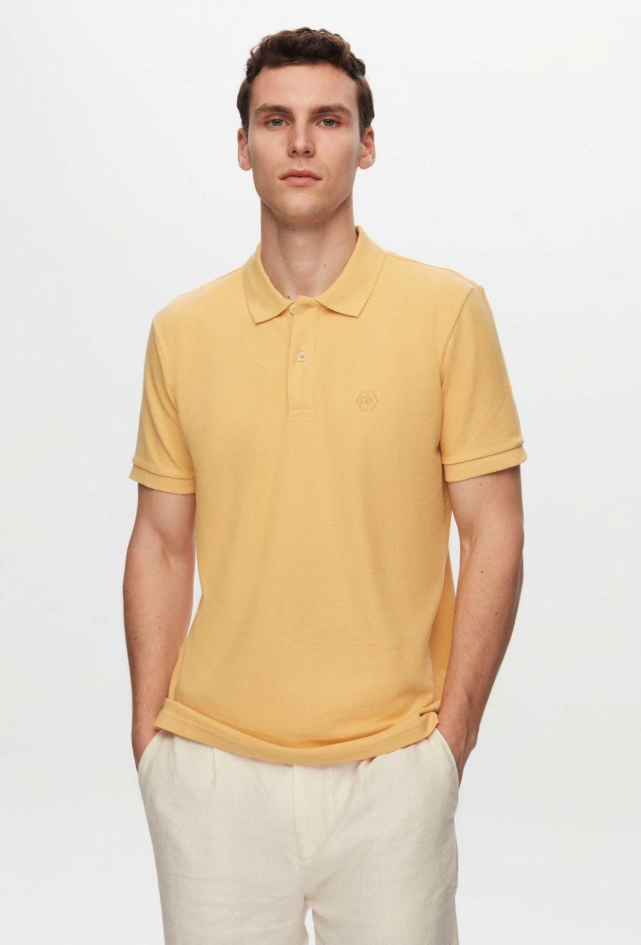 Ds Damat Regular Fit Açık Sarı %100 Pamuk Polo Yaka Nakışlı T-Shirt