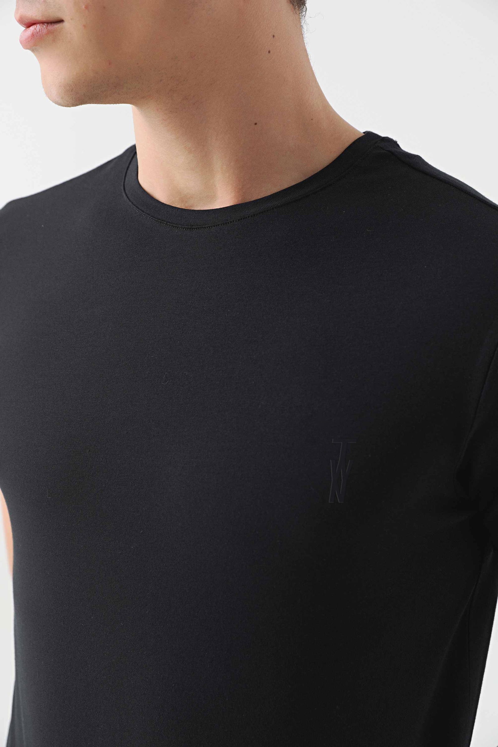 Twn Slim Fit Siyah Düz Kabartma Baskılı T-Shirt - 8683925351536 | D'S Damat